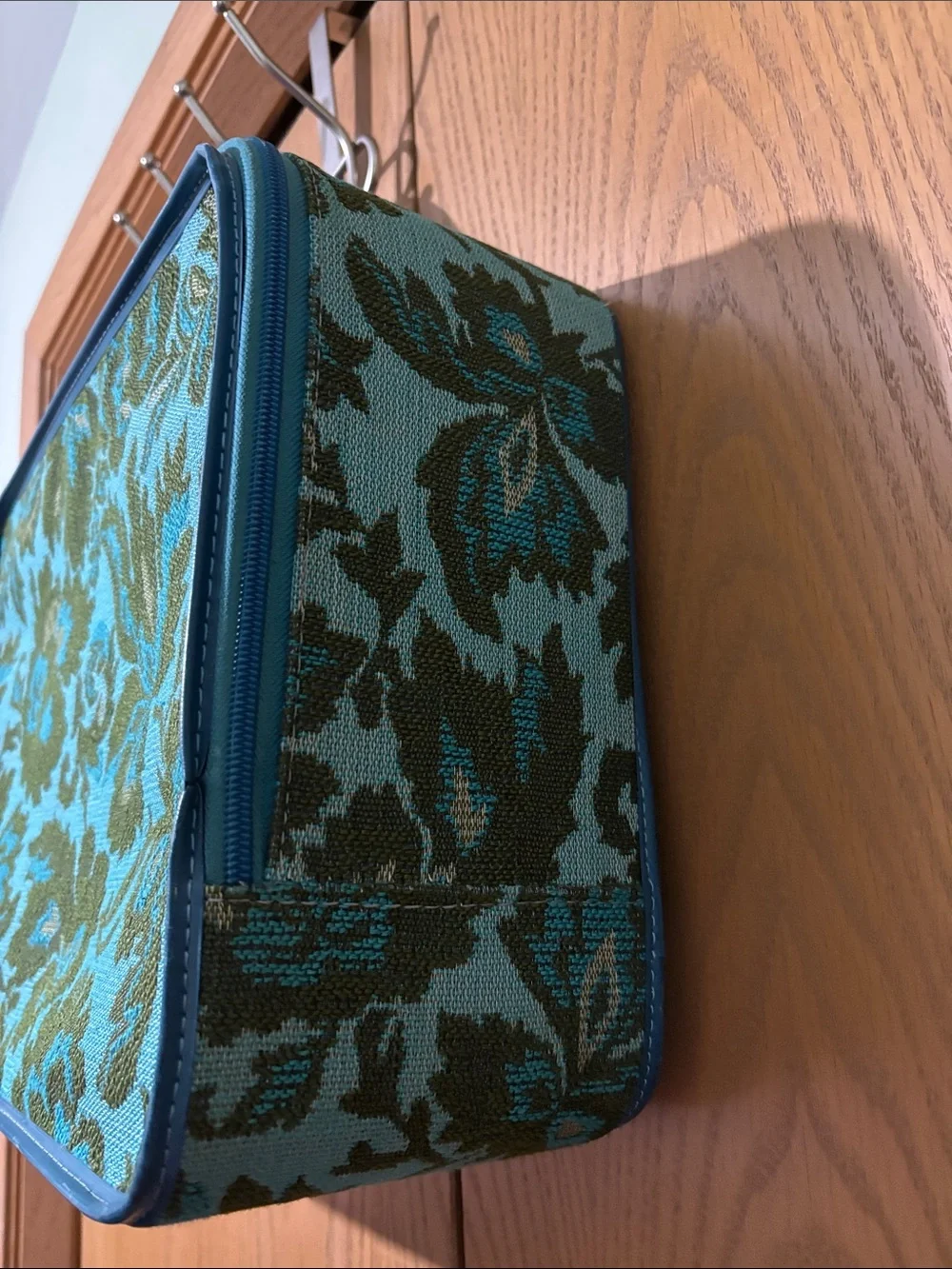 Vintage 1970 Avon floral tapestry travel case